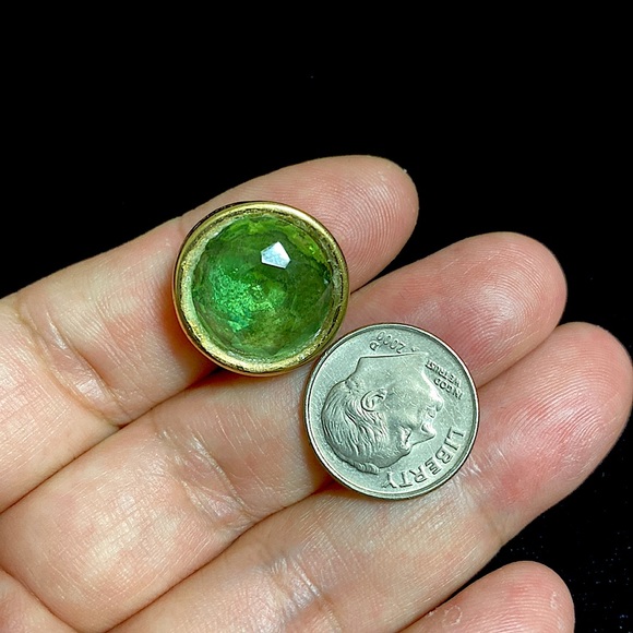 🖤Vtg💕GIVENCHY green stone clip earrings - Picture 10 of 17